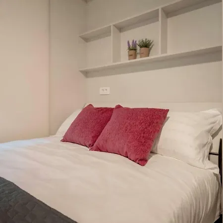 Julie's Place-in The Heart Of The Old City Брашов