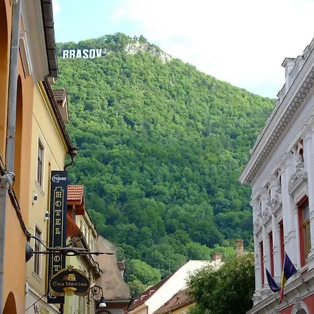 Julie's Place-in The Heart Of The Old City Апартаменти *